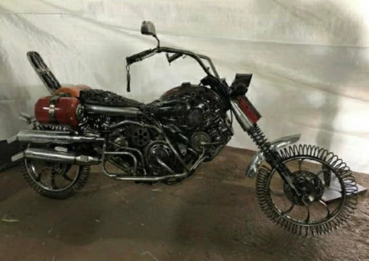 Sculpture métallique artisanale Liberté moto taille réelle en acier recyclé