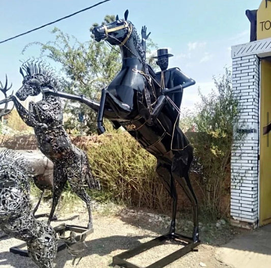 Cheval avec cavalier en plaque teinté noir