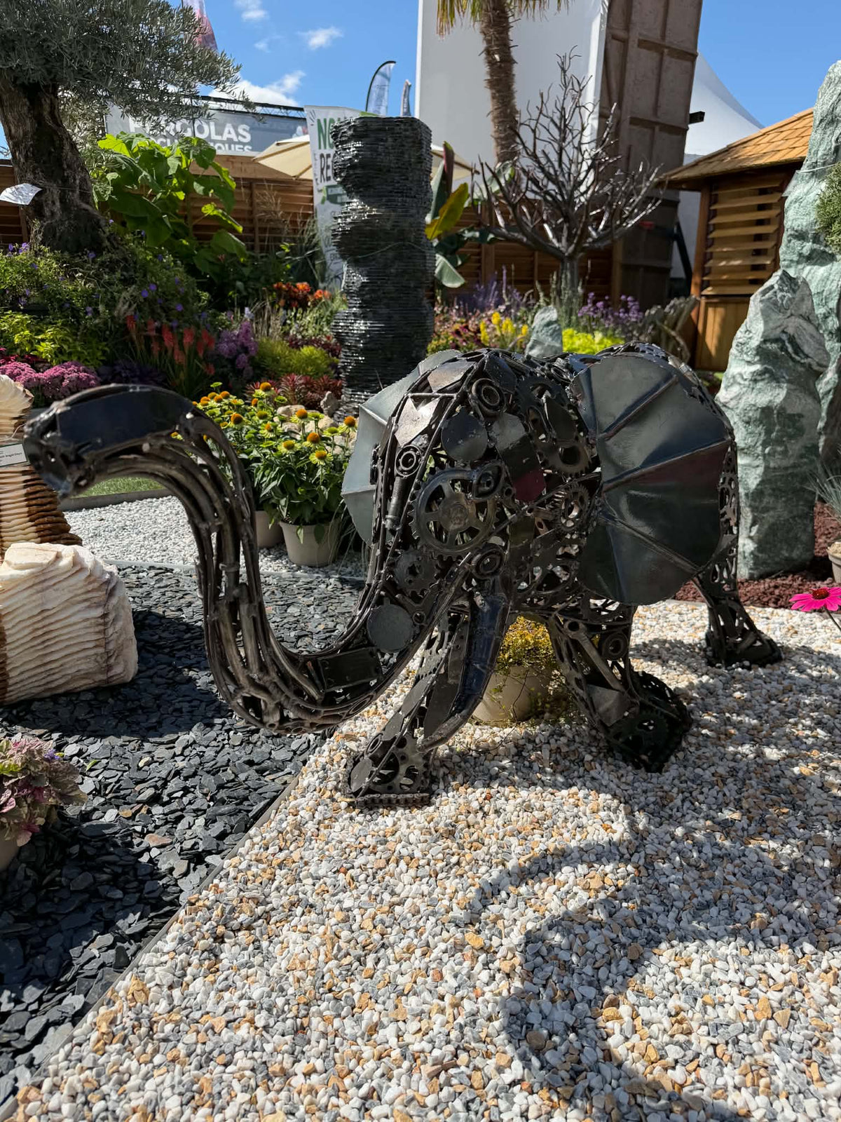 Sculpture métallique artisanale – Éléphant en métal